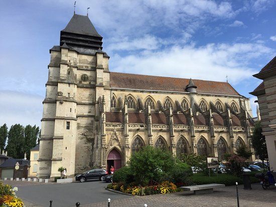 église Saint-Michel de Pont-l'Évêque