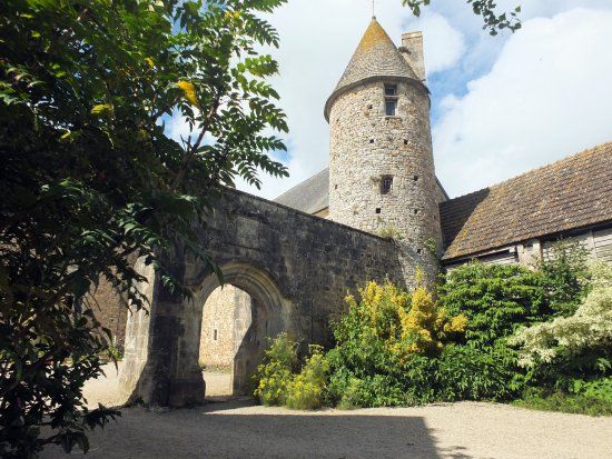 Chateau de Crosville-sur-Douve