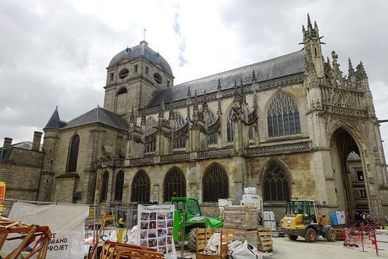 la Basilique Notre-Dame d'Alençon