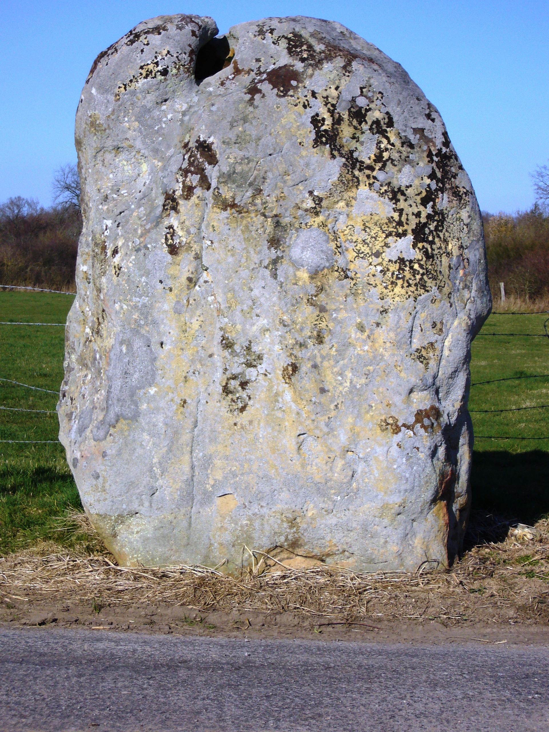 Menhir de la Longue Pierre