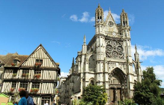 la Collégiale Notre-Dame