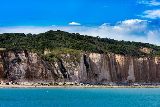 Les Falaises
