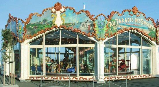 Au Paradis des Enfants Carousel