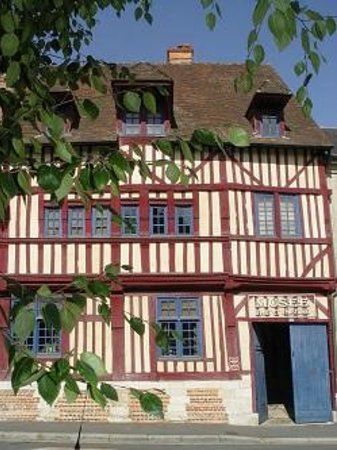 le musée d'art et d'histoire de Lisieux