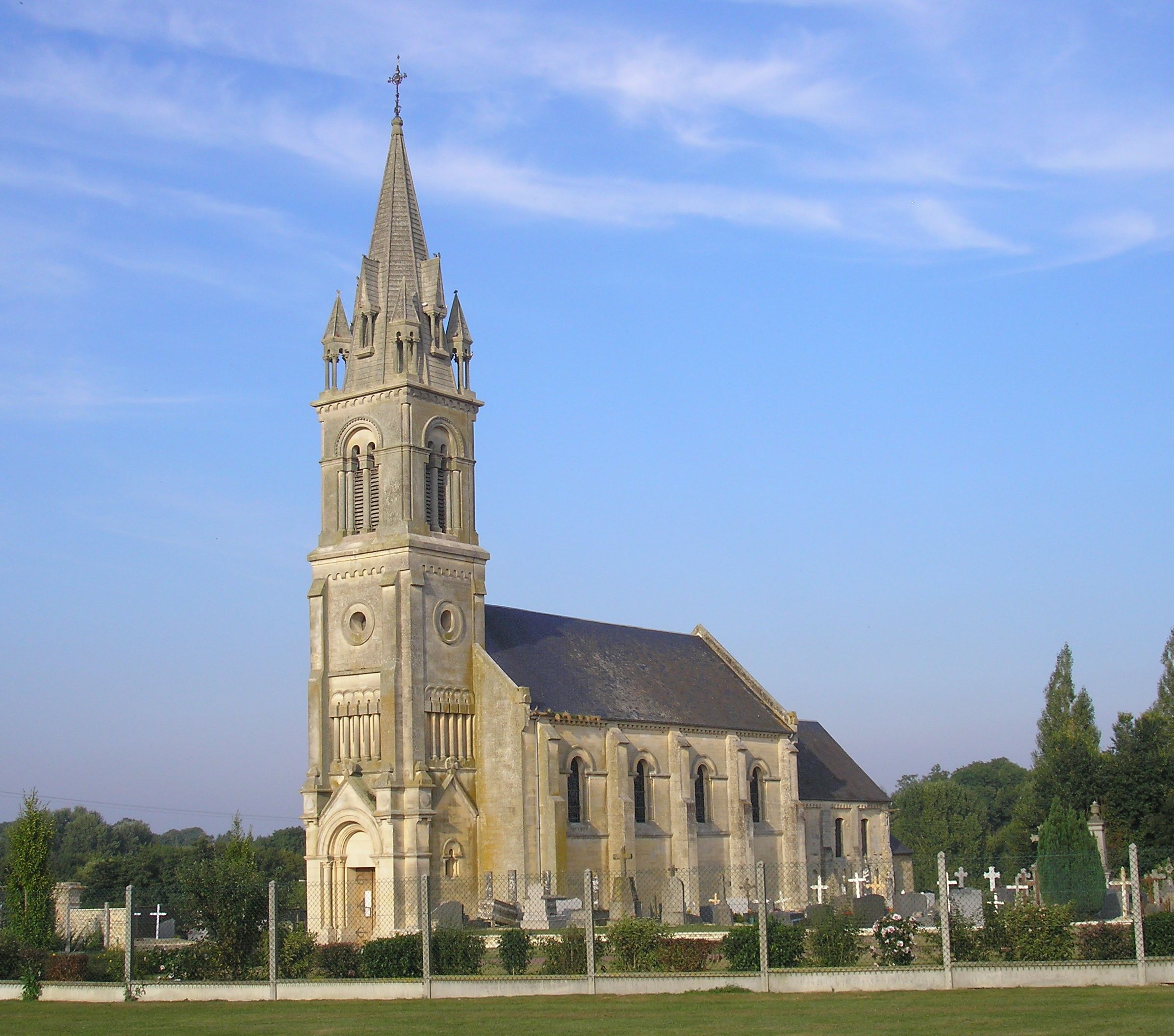 Eglise Saint-Aubin de Fontenay-le-Pesnel