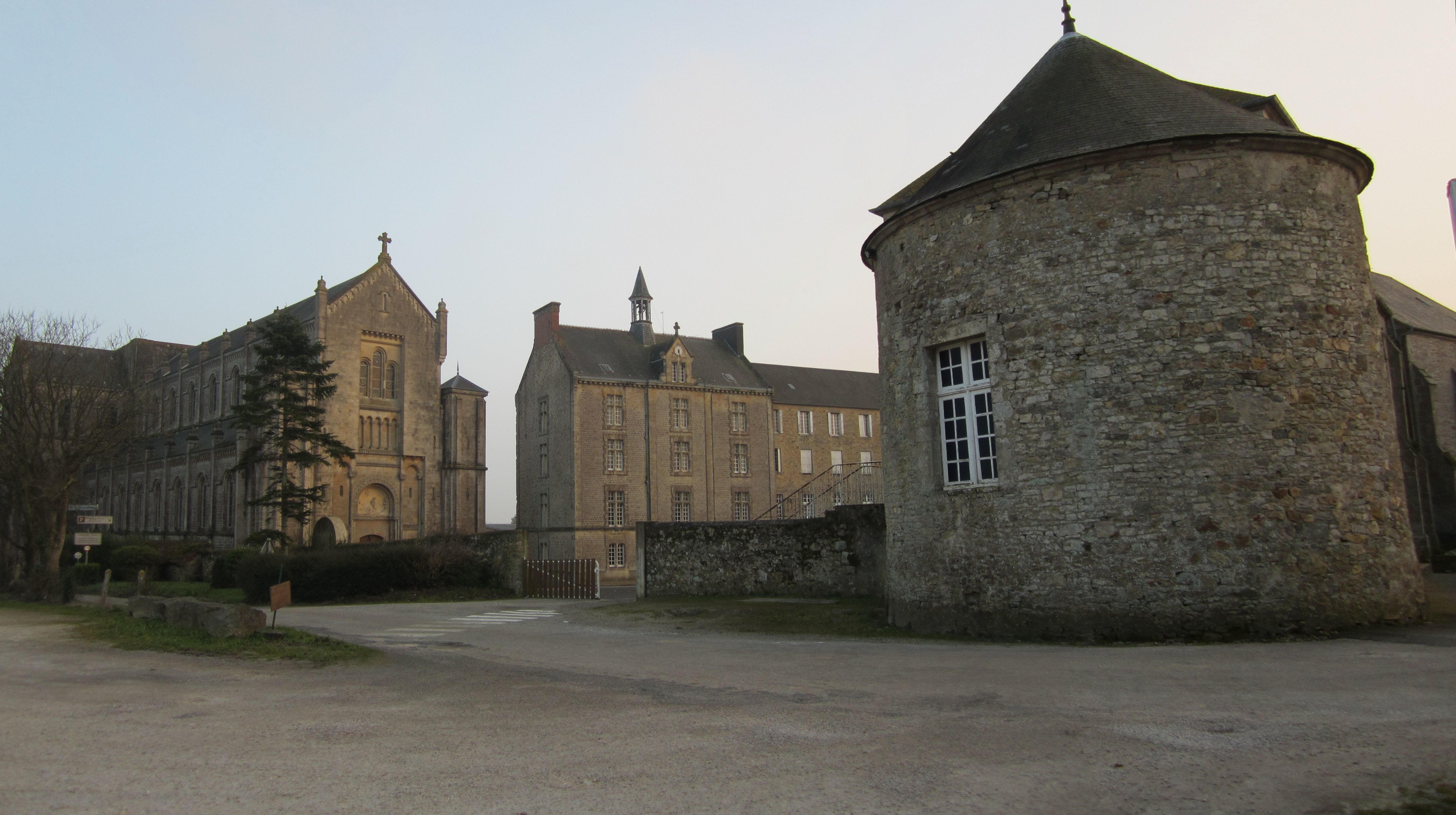 Abbaye de Montebourg